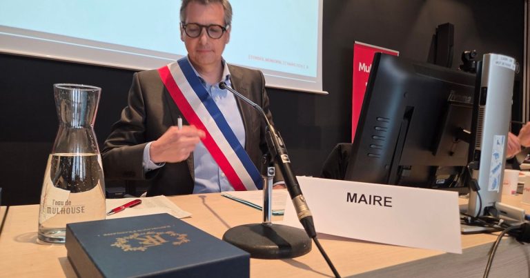 Frédéric Marquet devient le nouveau maire de Mulhouse : installation officielle