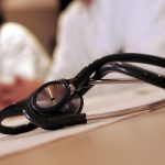 Un homme décède d'une crise cardiaque foudroyante deux heures après sa sortie de l'hôpital