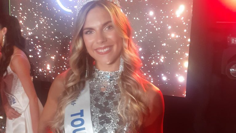 Carla Rachail, rugbywoman, remporte le titre de Miss Toulouse 2026