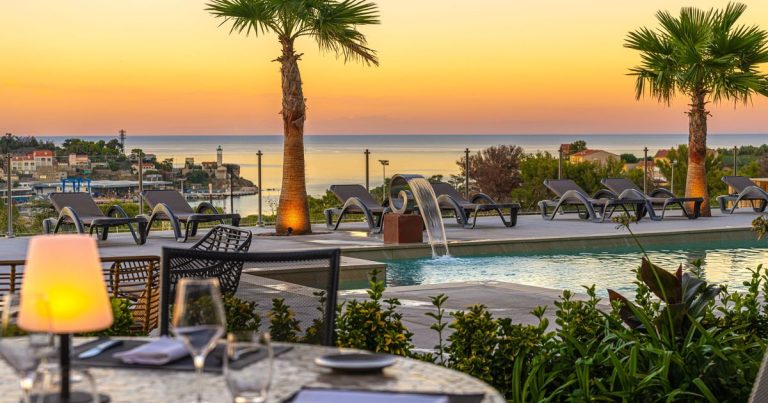 Participez avec ICI Roussillon pour remporter un séjour découverte à Port-Vendres aux Jardins du Cèdre.