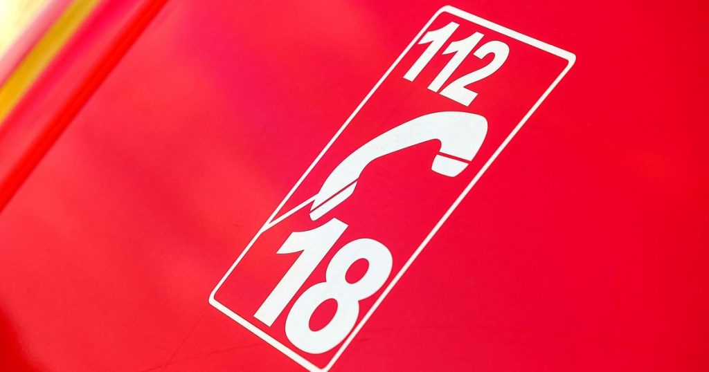 Saône-et-Loire : une voiture fait des tonneaux au rond-point, cinq blessés dont un en urgence