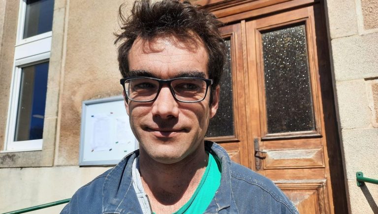 "Le lac de Vassivière c'est tout un symbole" : Anthony Buys, maire de Royère-de-Vassivière en Creuse - ICI