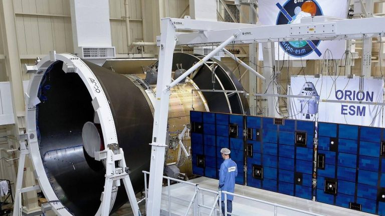 Artemis II : la mission américaine vers la Lune s'appuie sur des technologies suisses