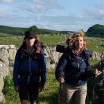 Alexandra Lamy explore son chemin dans 'Compostelle', filmé en Occitanie