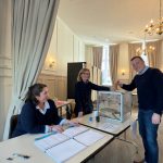 Municipales 2026 à Val-au-Perche : sans surprise, un 3e mandat pour Sébastien Thirouard