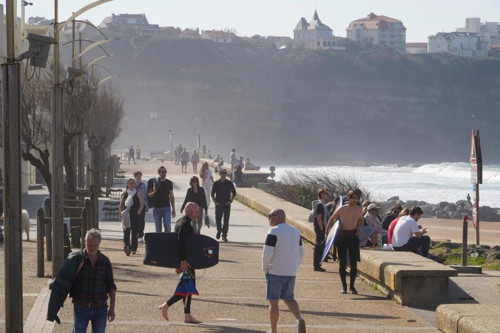 Pays basque : des morceaux de viande avec des clous découverts sur les plages d'Anglet