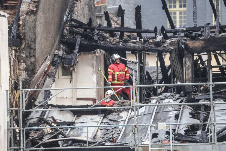 Incendie à Pau : la rue Bordenave-d’Abère rouvre ce mardi à 19 heures
