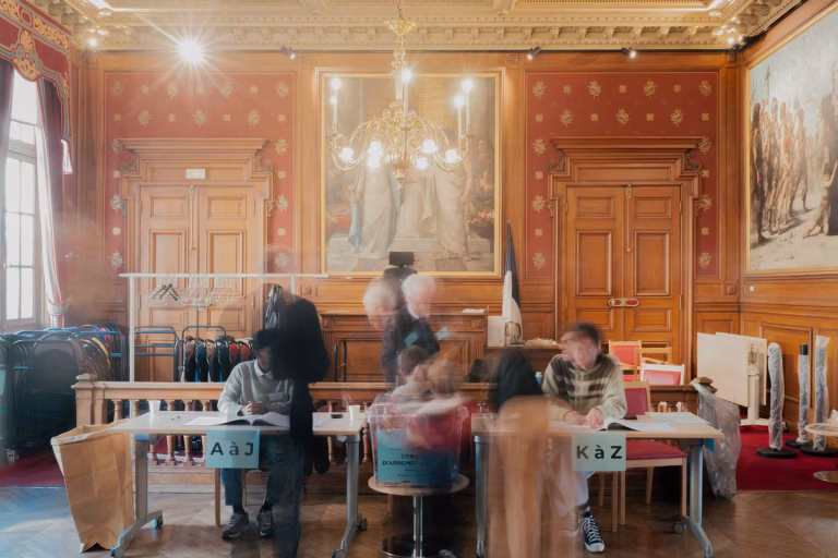 Municipales 2026 : explorez la composition de votre conseil municipal avec notre moteur de recherche