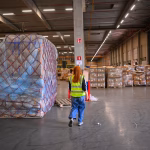 La France impose une taxe sur la fast-fashion avant que l'Europe ne suive