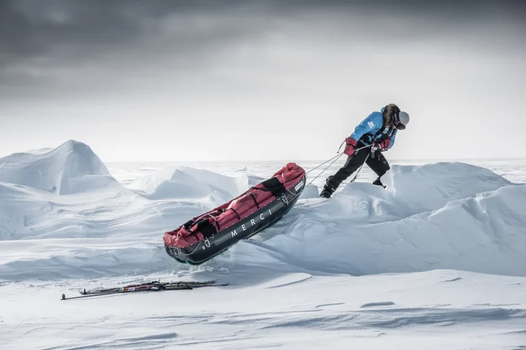« Éco-aventuriers : ces héros engagés pour un message écologique dans les grands espaces »