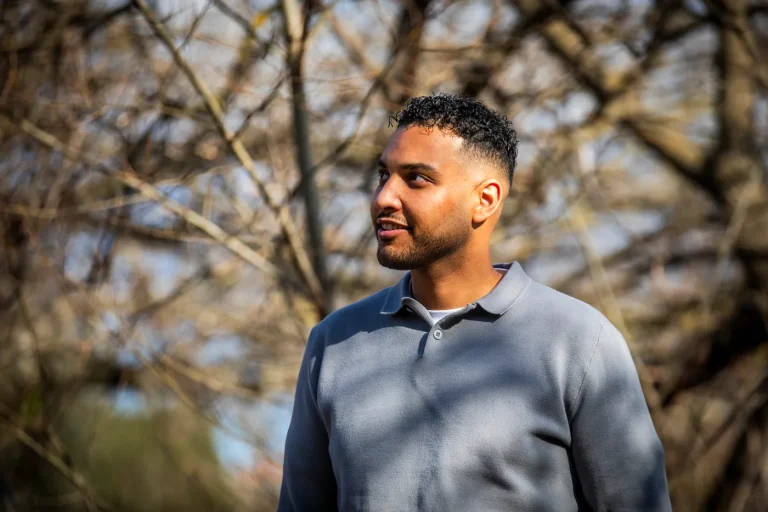 « J’étais un gamin incasable » : Hamza Bensatem, porte-parole des enfants placés