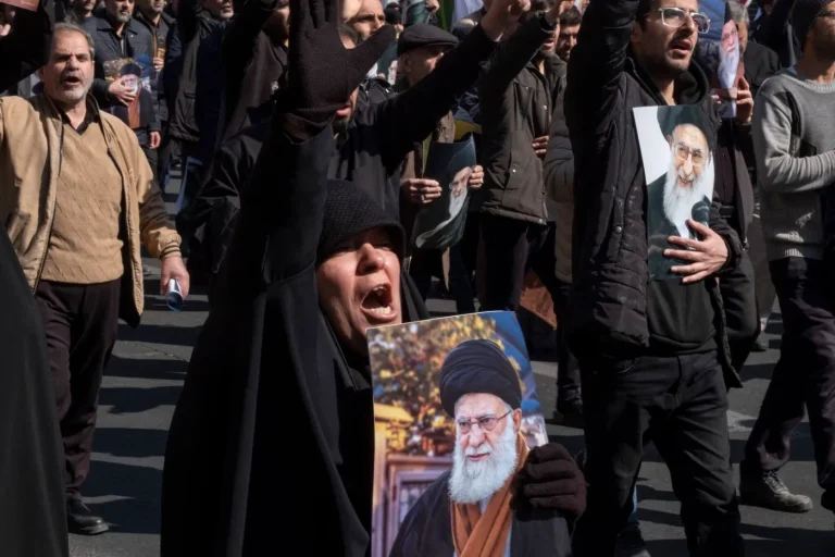 Guerre en Iran : impacts sur l'islam politique, le djihadisme et la théocratie
