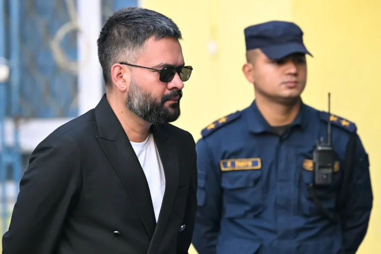 Népal : un ancien rappeur élu maire de Katmandou remporte les législatives face à l'ex-PM