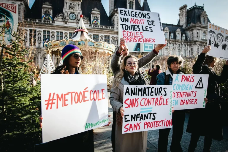 Violences périscolaires : un collectif de familles rencontre l'Élysée pour une action concrète