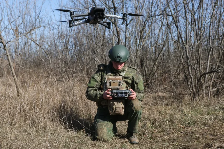 Recrutement militaire russe : interdiction de s'approcher à moins de 15 km du front dans les universités