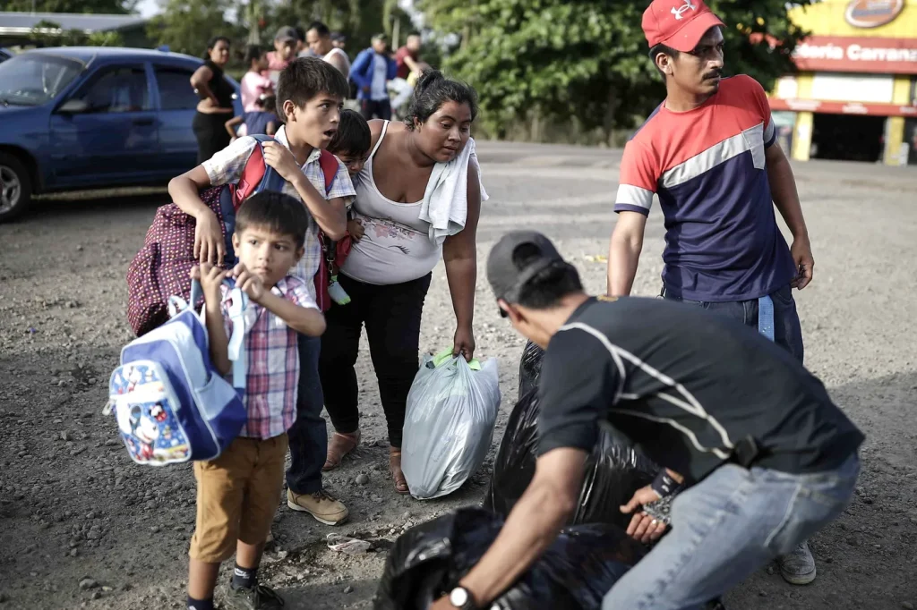 États-Unis : accord avec le Costa Rica pour accueillir 25 expulsés américains par semaine