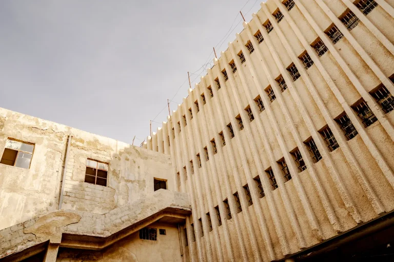 Berlin : une exposition recrée en 3D la prison syrienne de Saidnaya