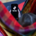 Le ministre de l'Éducation signale TikTok à la justice pour des contenus problématiques