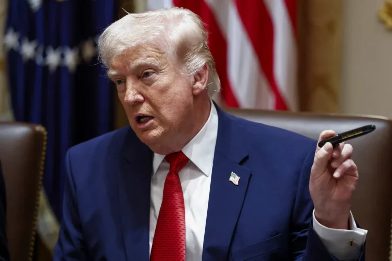 Trump interdit au gouvernement de collaborer avec des entreprises promouvant la diversité