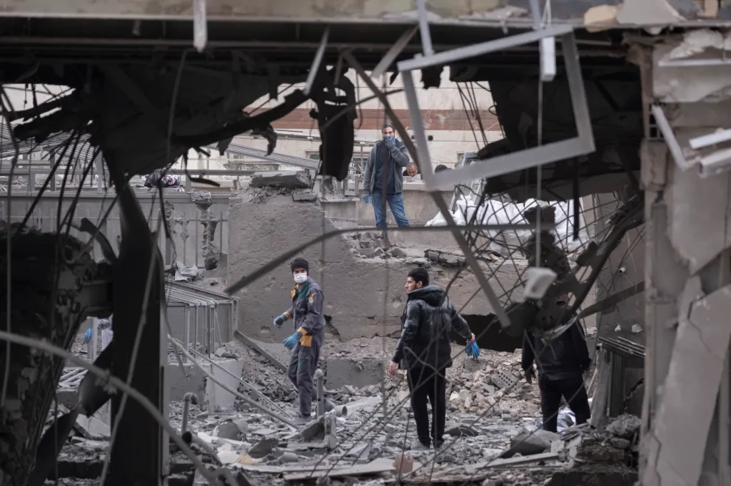 Guerre en Iran : entre déploiement terrestre et attaques houthistes, un conflit prolongé