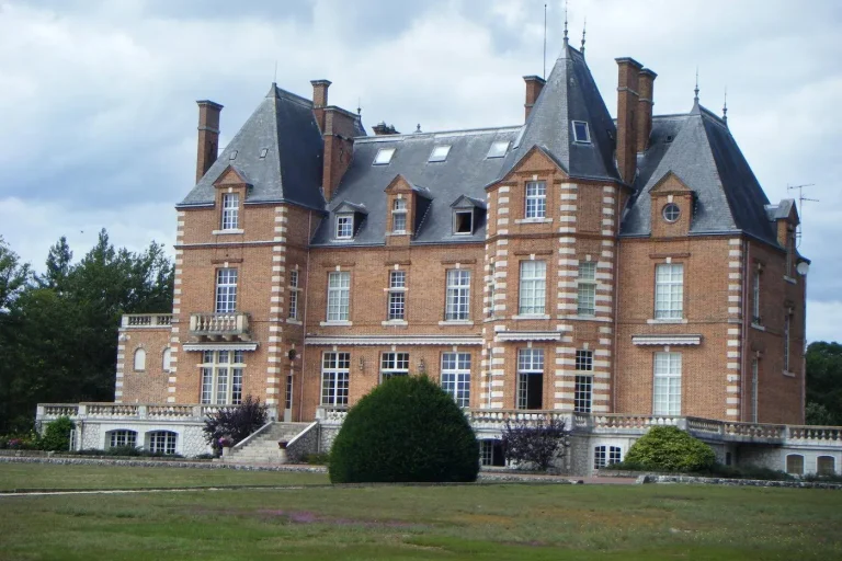 L'enseignement hors contrat examiné par la commission parlementaire sur les fondations privées