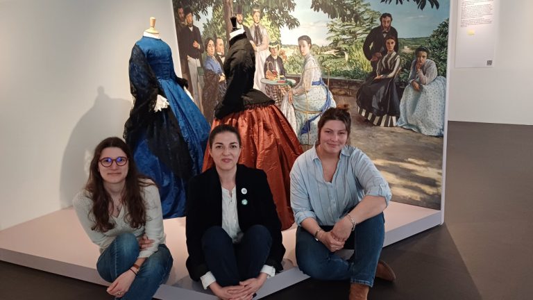 « Sois belle et tais-toi ! » : la mode et la condition des femmes au musée de Vire Normandie