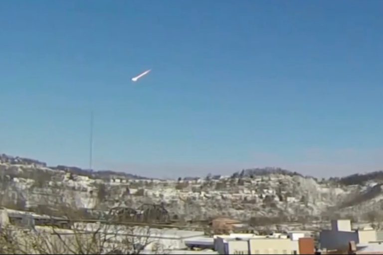 Un météore visible dans le ciel de l'Ohio attire l'attention des habitants.