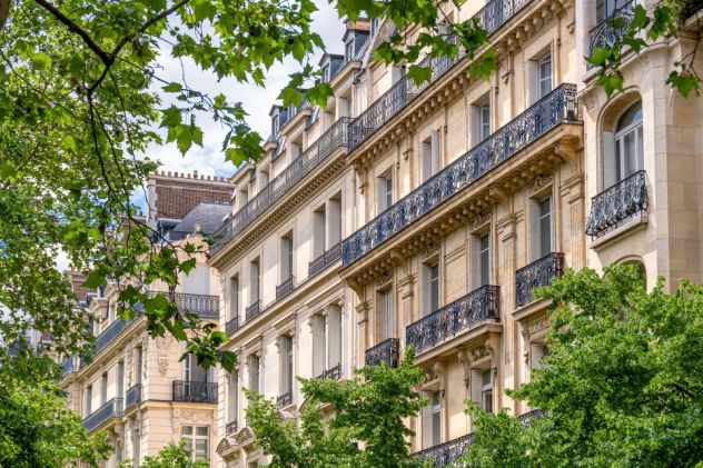 Refus, discriminations et insalubrité : la crise du logement freine les études