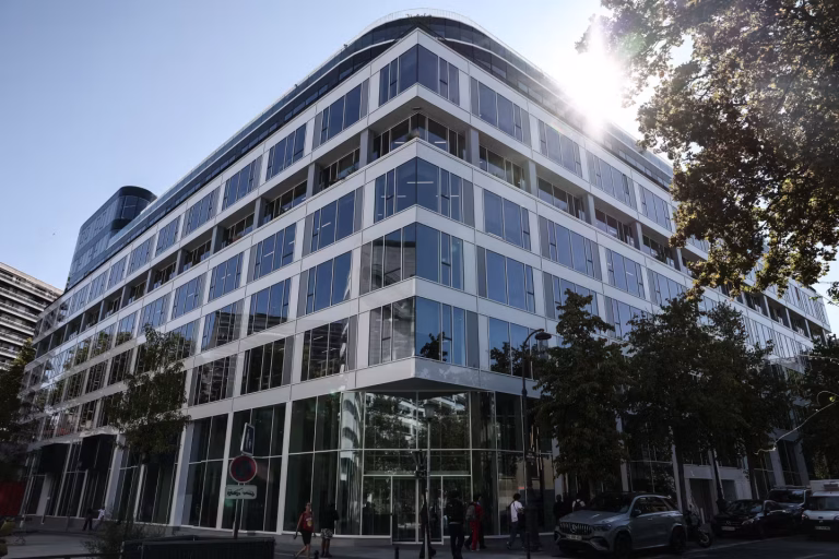 CNews et Europe 1 : 57 universitaires saisissent le référé pour inciter l'Arcom à agir pendant les municipales