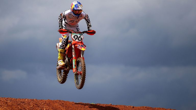 GP d'Andalousie : Lucas Coenen remporte le MXGP et prend la tête du championnat du monde