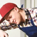 2 300 € par mois pour un métier peu prisé : les grands groupes financent la formation