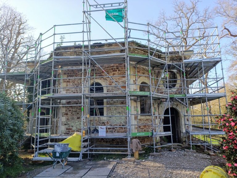 Loire-Atlantique : des travaux d'urgence pour sauver une chapelle du 18e siècle en péril
