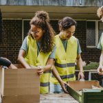 Faire de bonnes actions pour améliorer son moral et lutter contre l'anxiété - RTBF Actus