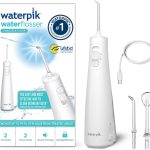 Waterpik WF-20 Pulse, Hydropulseur Sans Fil, Recommandé par l’UFSBD, Jet dentaire Rechargeable, Elimine la Plaque, 2 Niveaux de Pression, 45 Secondes de Nettoyage, 2 Embouts Inclus, Waterproof, Blanc