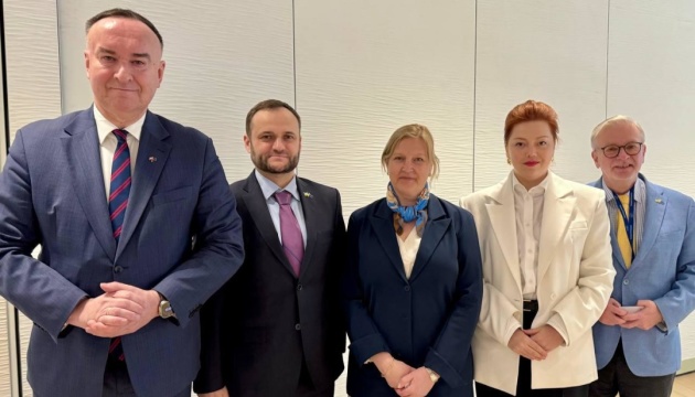 Oleksiy Kouleba aborde la résilience de l'Ukraine avec le Parlement européen à Bruxelles