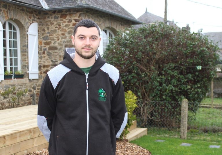 À 22 ans, un jardinier mayennais crée sa société Nature et Concept.