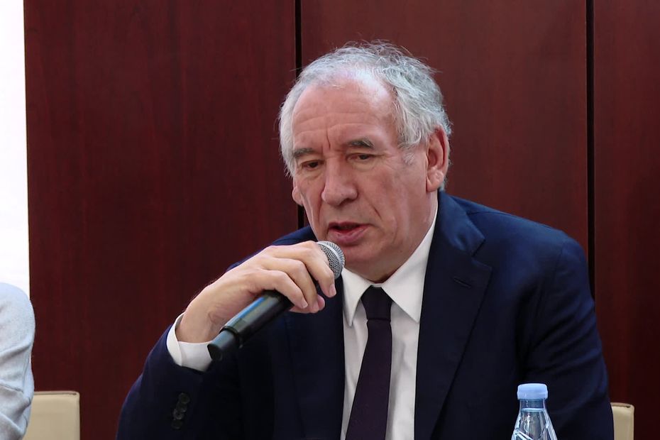 Municipales 2026 : François Bayrou battu à Pau par le socialiste Jérôme Marbot