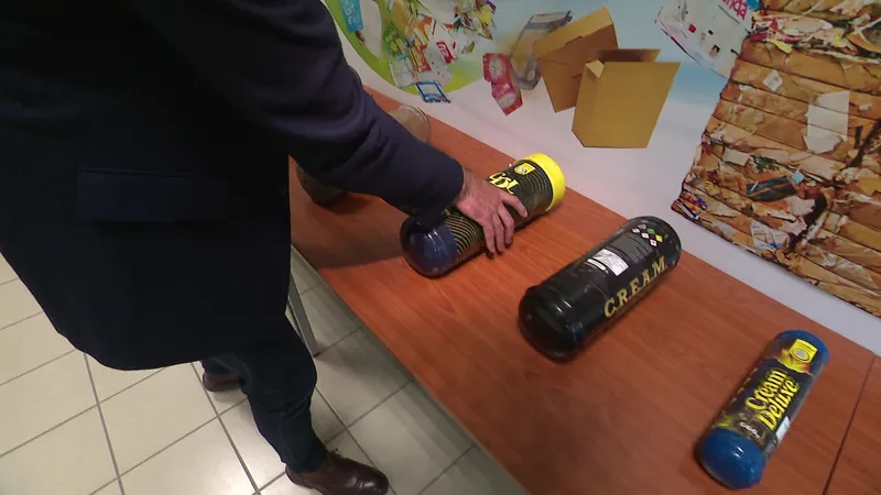 Bouteilles de protoxyde d'azote.