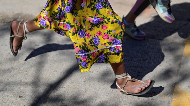 Lorena et Candelaria, les Rarámuri qui gagnent des ultramarathons en robe et sandales au Mexique