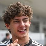 F1 : Kimi Antonelli remporte son deuxième Grand Prix consécutif au Japon et prend la tête du classement pilotes