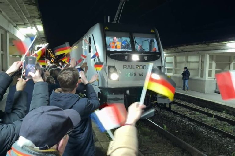 "C'est vraiment un grand jour" : ce train de nuit rallie désormais Paris à Berlin en passant par Aulnoye-Aymeries