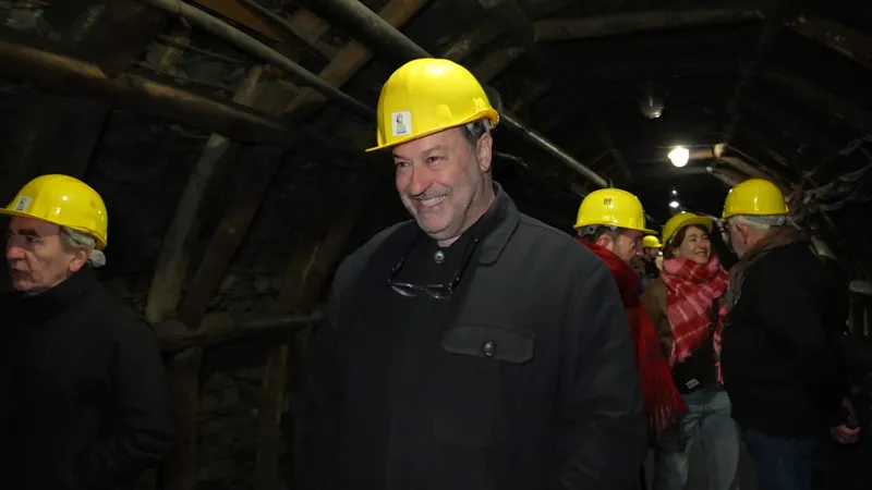 Jean-Philippe Daguerre, auteur de la pièce, n'a pas voulu se rendre ici avant pour garder une liberté d'écriture.