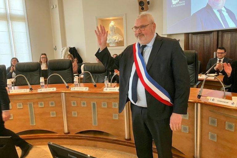 Le maire Rassemblement national de Carcassonne prend un arrêté anti-mendicité dès son installation