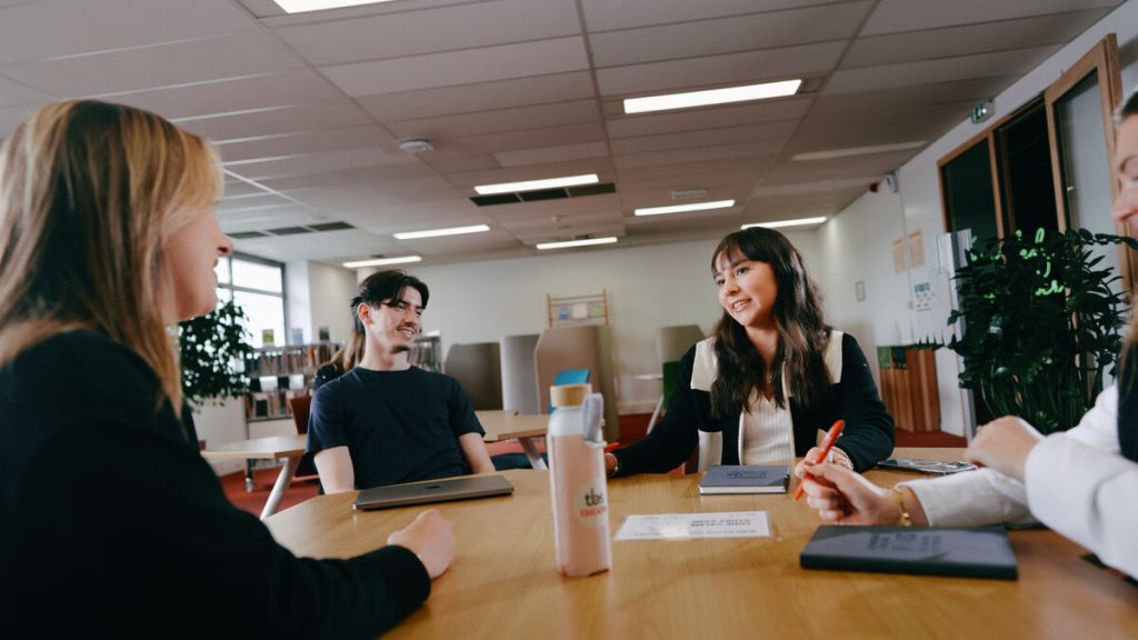 Bachelor en alternance : une étudiante partage son expérience et son défi personnel