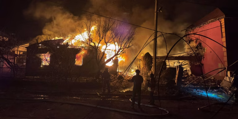 Guerre en Ukraine : Kiev touchée par une attaque de drones russes en plein jour, explosions entendues