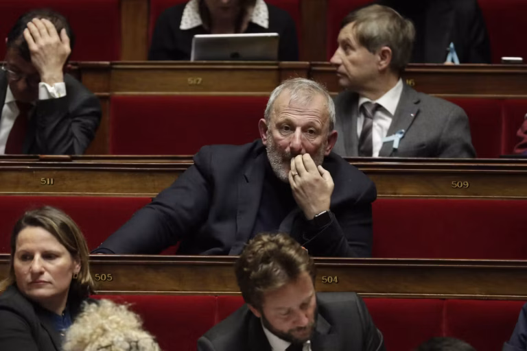 François Pupponi fait appel de sa condamnation pour détournement de fonds publics liés à son mandat.