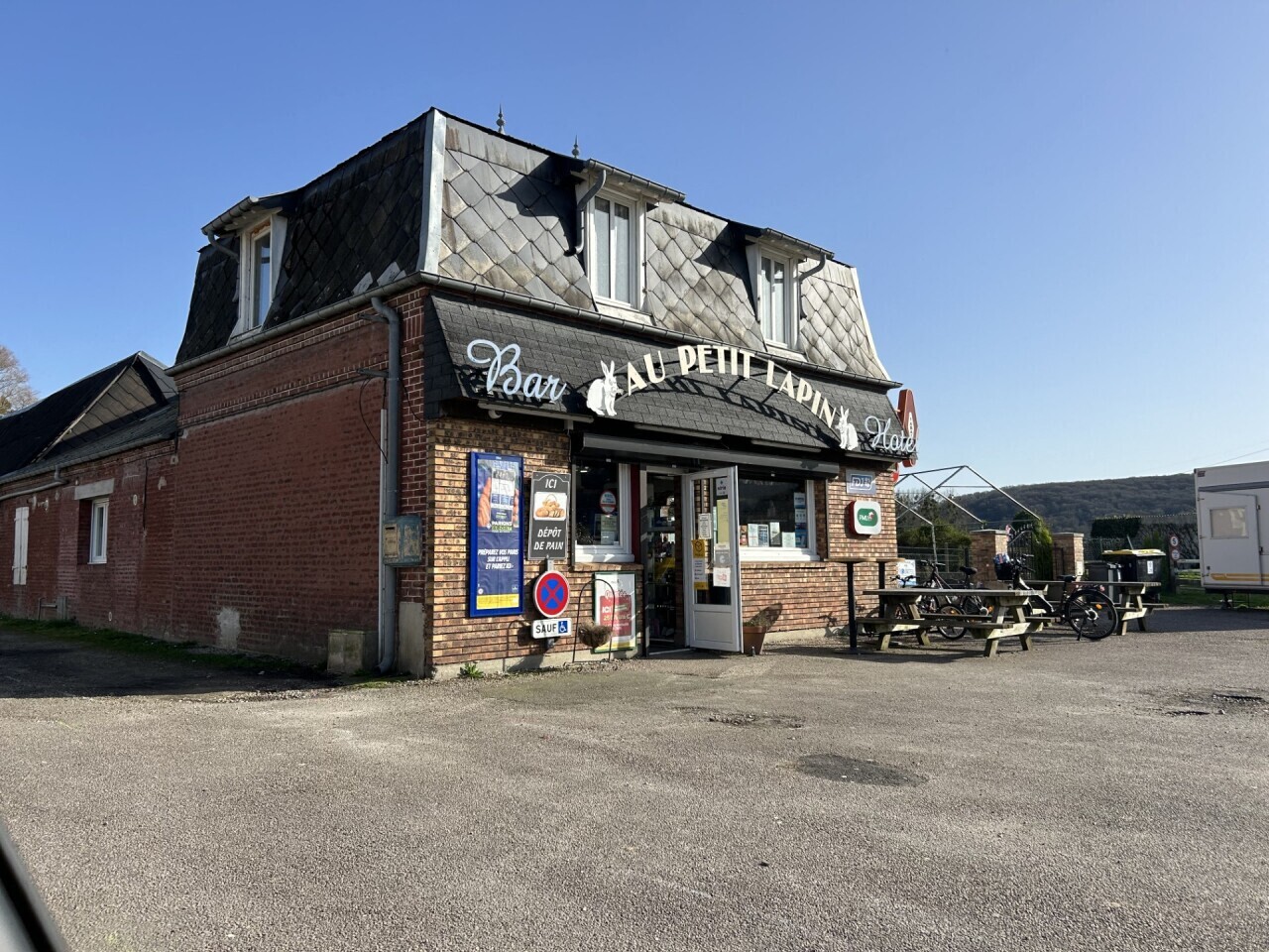 Cagnotte pour soutenir le bar Au Petit Lapin, touché par une baisse de chiffre d'affaires due aux travaux.
