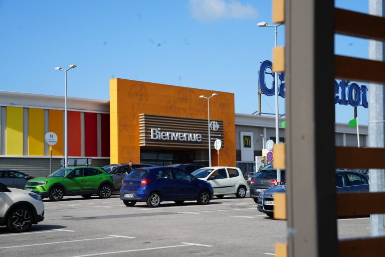 Dernier jour à Carrefour, mort de Rafael, fermetures de classe... Les infos du lundi 30 mars à Caen