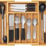 Lifewit Range Couverts, Plateau d&rsquo;Ustensiles Extensible pour Tiroir, Organisateur de Tiroir Réglable pour la Cuisine, Rangement Compact en Bambou pour contenir des Cuillères, Fourchettes, Naturel