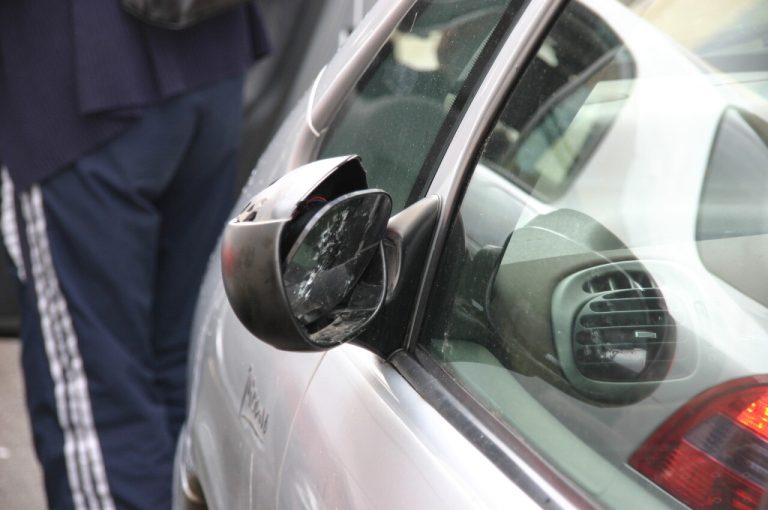 A peine majeurs, trois jeunes condamnés pour avoir cassé vitres et rétroviseurs de véhicules en Vendée